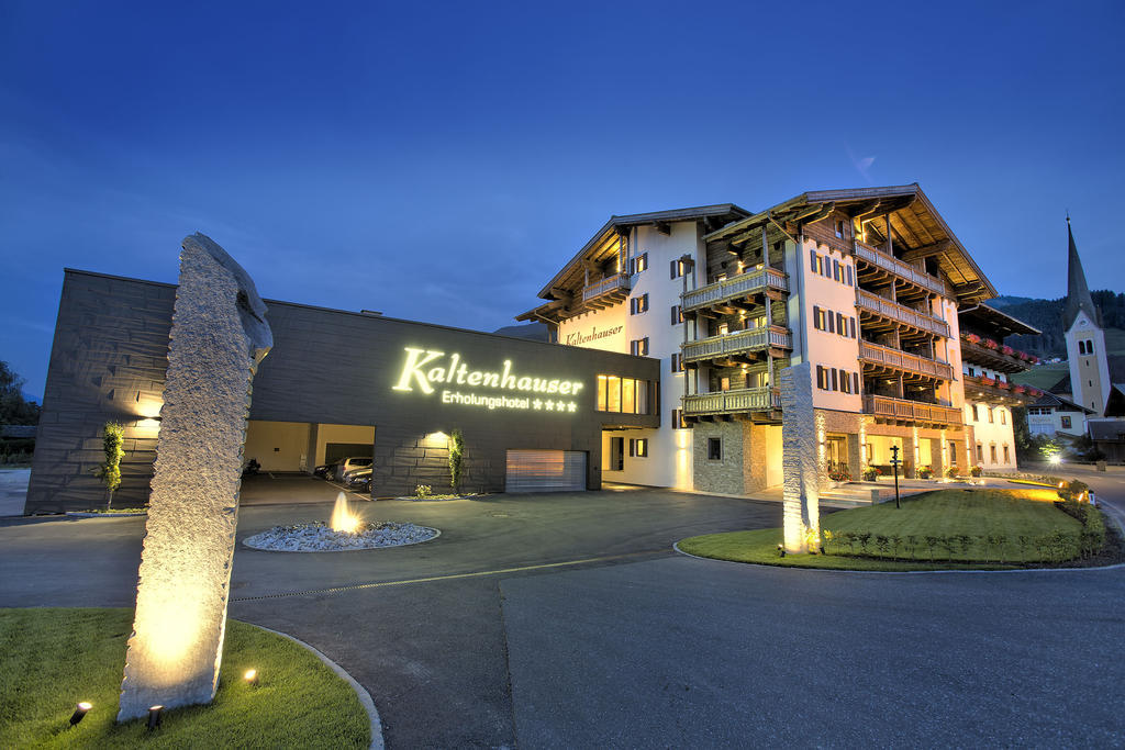 Das Gemuetliche Dorfhotel Kaltenhauser Холерсбах им Пинцгау Екстериор снимка